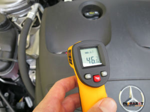 Temperaturmessung von Motorteilen mit Infrarot Thermometer